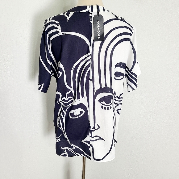 Noracora Black & White Abstract Print Faces Top, Short Sleeve, Size Small, NWT - Picture 7 of 10